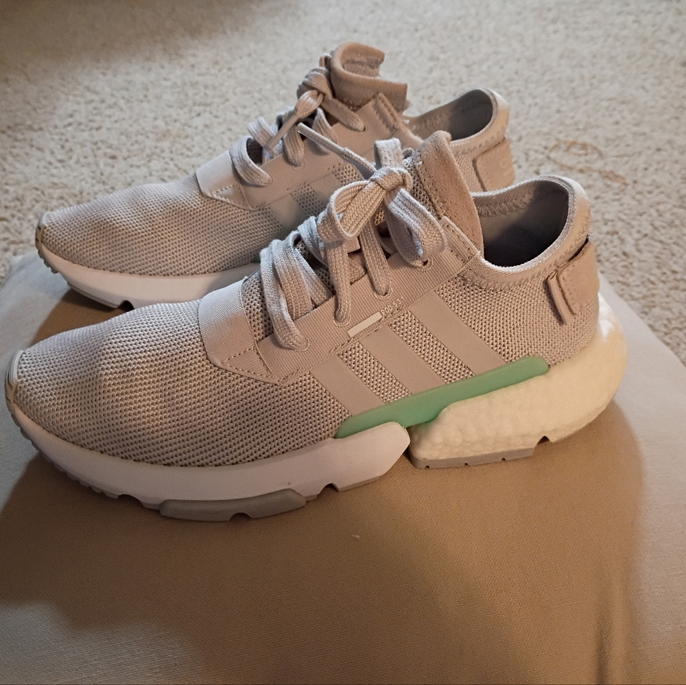 Adidas Light Gray Sneakers with Mint Detail